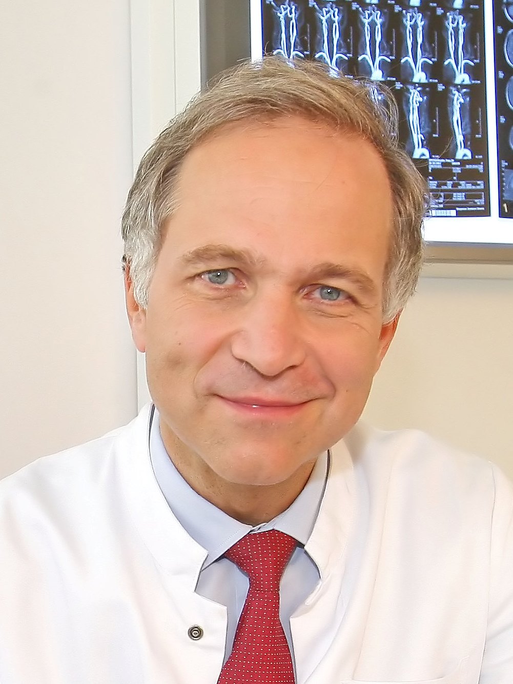 Neurologist Prof. Dr. Wilfried Lang at WPK Online Healthcare Center